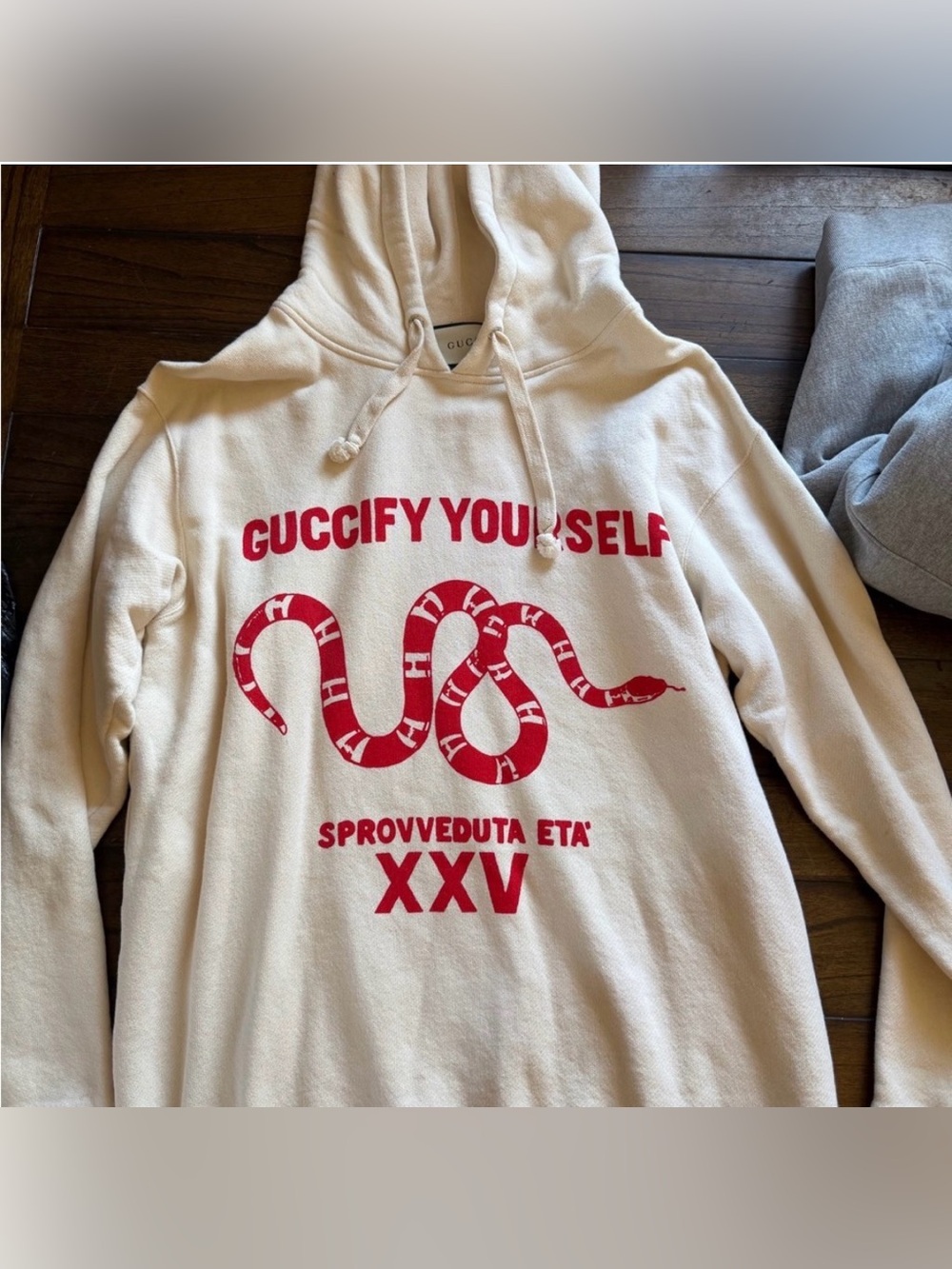 Authentic Gucci Cream Hoodie with Red Snake Graphic - Picture 1 of 6